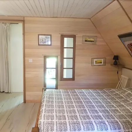 Maisonnette Dans Un Ecrin De Pierre Et De Verdure * Cabrerets