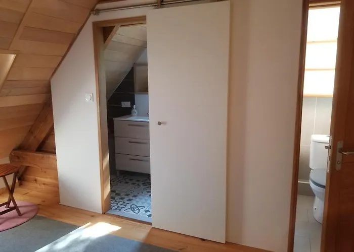 Maisonnette Dans Un Ecrin De Pierre Et De Verdure בית נופש