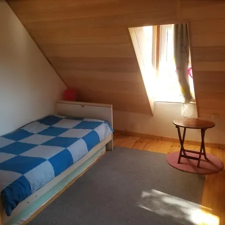 Maisonnette Dans Un Ecrin De Pierre Et De Verdure Cabrerets